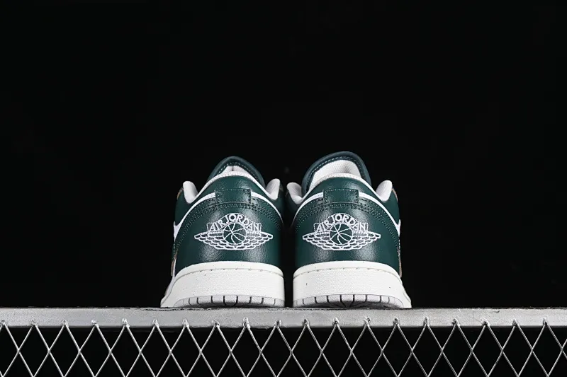 All categories Air Jordan Jordan series basketball shoes Air Jordan 1 Low G version pure original Air Jordan 1 Low AJ1 Joe 1 white green low-top cultural casual sneakers FQ7687-300